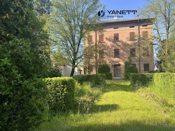 casa indipendente in vendita a Quattro Castella in zona Roncolo
