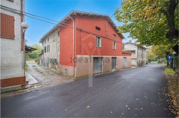 casa indipendente in vendita a Quattro Castella in zona Puianello