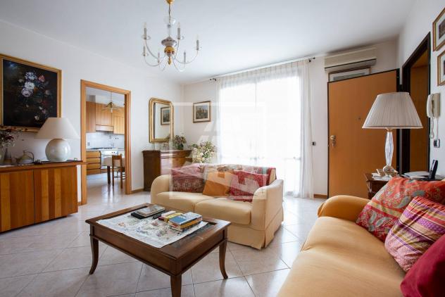casa indipendente in vendita a Quattro Castella in zona Puianello