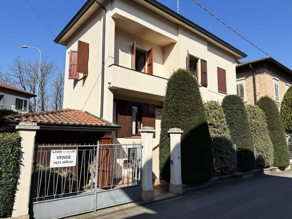 casa indipendente in vendita a Quattro Castella