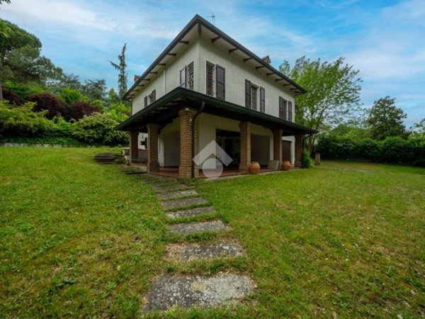 casa indipendente in vendita a Quattro Castella in zona Montecavolo
