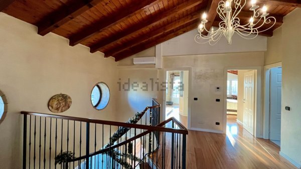 casa indipendente in vendita a Quattro Castella in zona Puianello