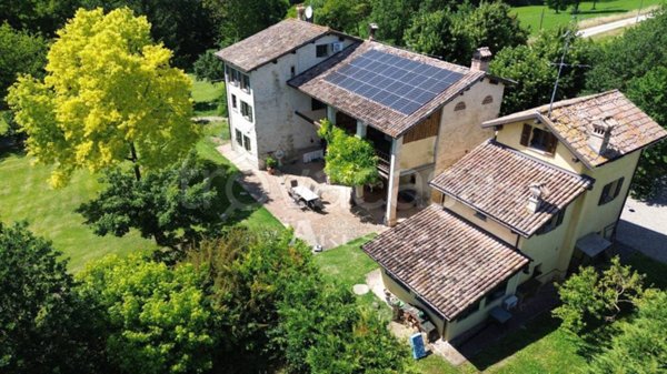 casa indipendente in vendita a Quattro Castella in zona Roncolo