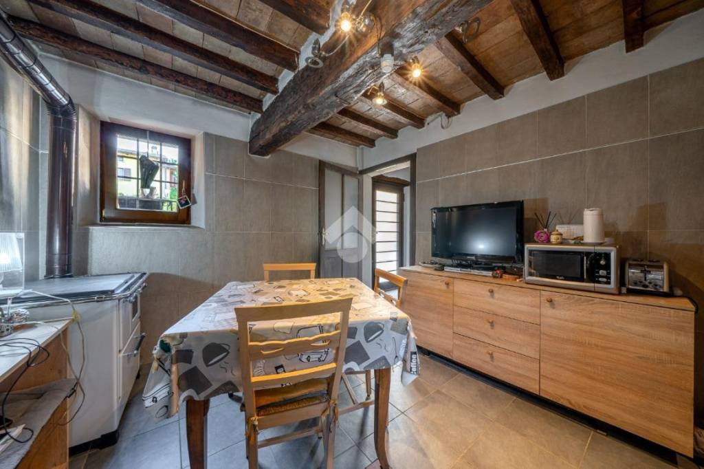 casa indipendente in vendita a Quattro Castella