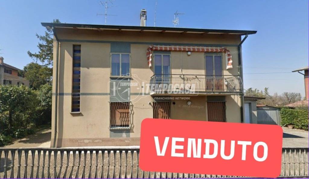 appartamento in vendita a Quattro Castella in zona Montecavolo