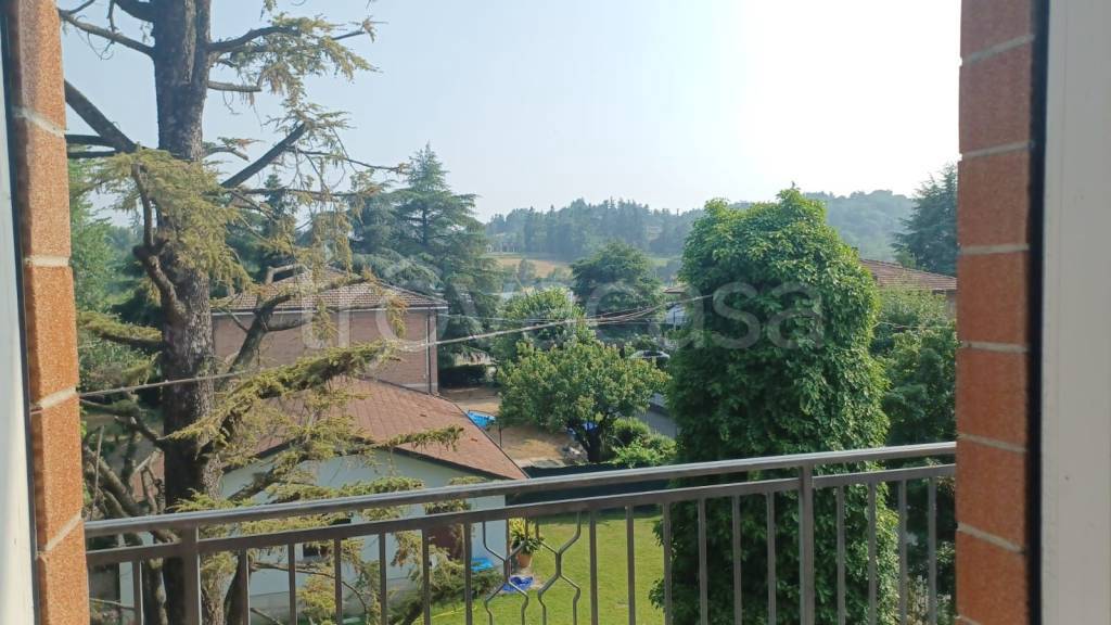appartamento in vendita a Quattro Castella in zona Montecavolo