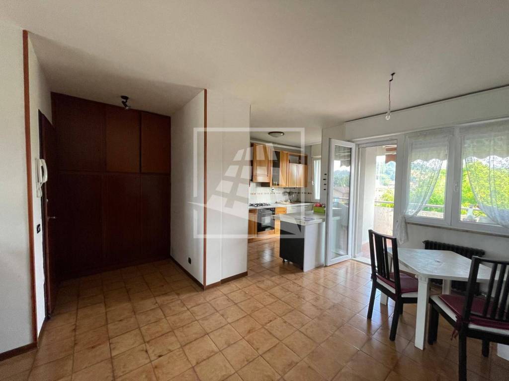 appartamento in vendita a Quattro Castella in zona Montecavolo