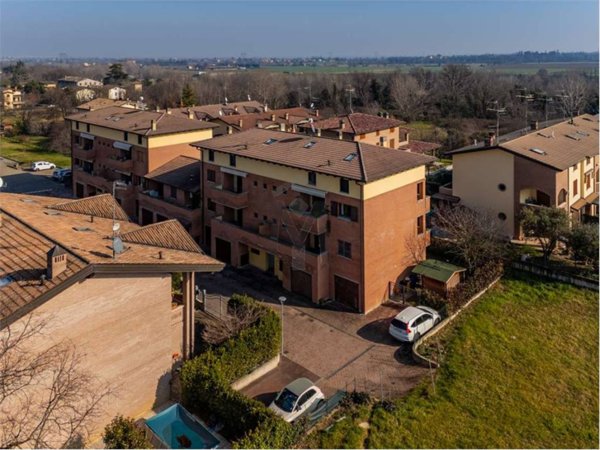 appartamento in vendita a Quattro Castella in zona Pamperduto