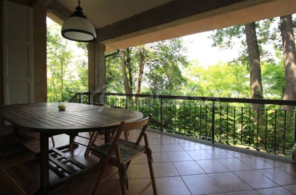 casa indipendente in vendita a Quattro Castella in zona Montecavolo