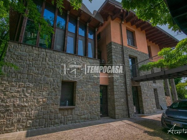 casa indipendente in vendita a Quattro Castella in zona Roncolo