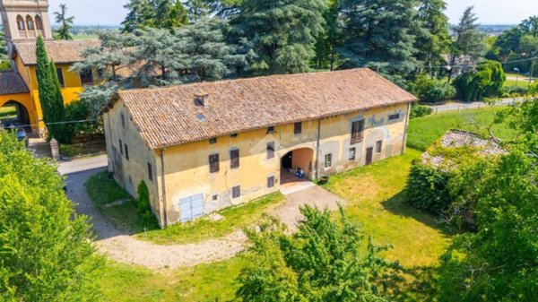 casa indipendente in vendita a Quattro Castella in zona Montecavolo