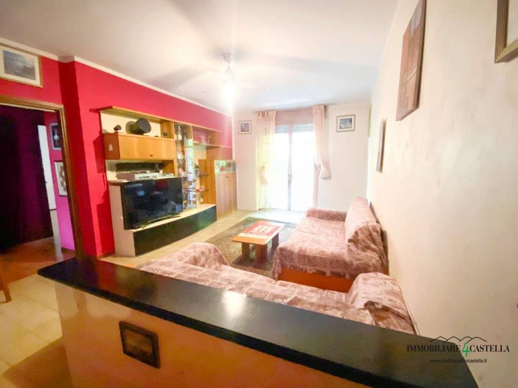 appartamento in vendita a Quattro Castella in zona Montecavolo