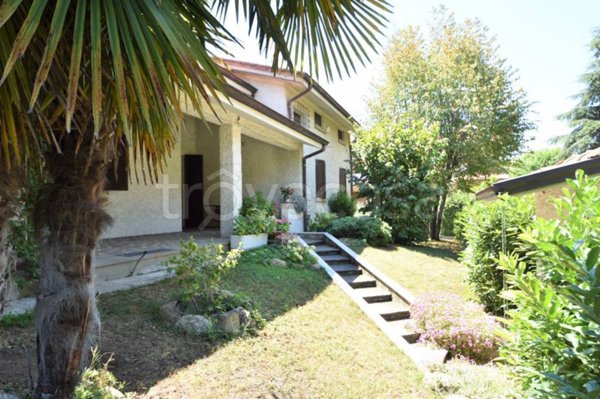 casa indipendente in vendita a Quattro Castella in zona Montecavolo