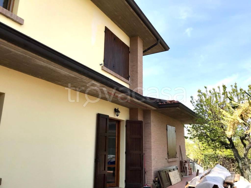 casa indipendente in vendita a Quattro Castella in zona Roncolo