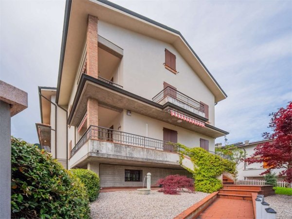 casa indipendente in vendita a Quattro Castella in zona Puianello