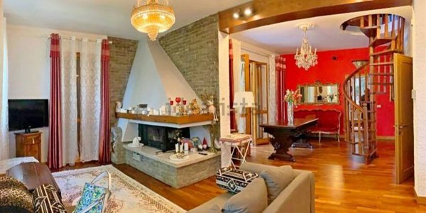 casa indipendente in vendita a Quattro Castella in zona Montecavolo