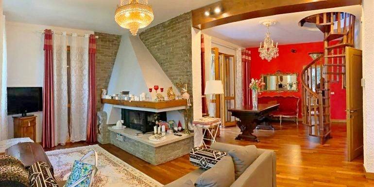 casa indipendente in vendita a Quattro Castella in zona Montecavolo