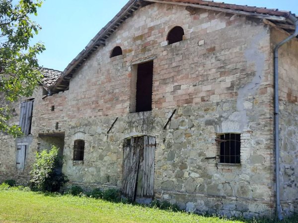 casa indipendente in vendita a Quattro Castella in zona Montecavolo