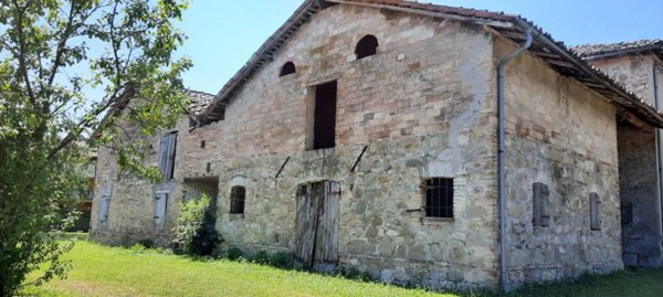 casa indipendente in vendita a Quattro Castella in zona Montecavolo