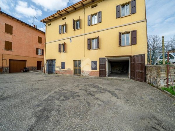 casa indipendente in vendita a Quattro Castella in zona Puianello