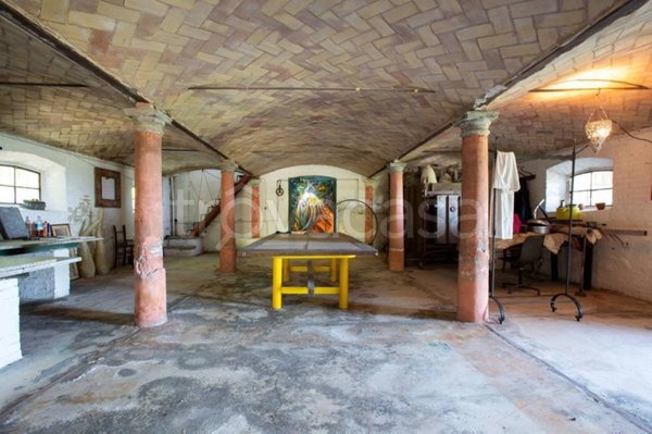 appartamento in vendita a Quattro Castella in zona Montecavolo