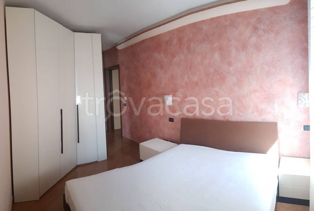 appartamento in vendita a Quattro Castella in zona Roncolo
