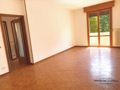 appartamento in vendita a Quattro Castella in zona Montecavolo