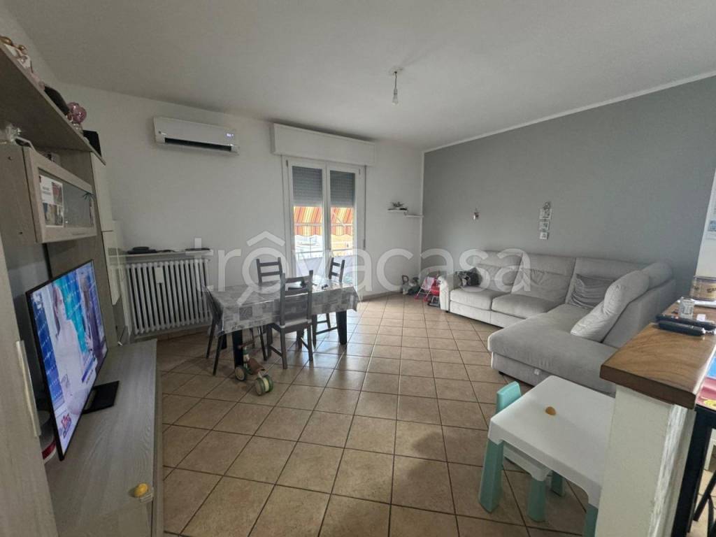 appartamento in vendita a Quattro Castella in zona Montecavolo