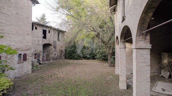 appartamento in vendita a Quattro Castella