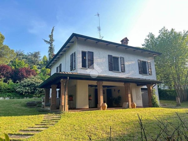 casa indipendente in vendita a Quattro Castella in zona Montecavolo