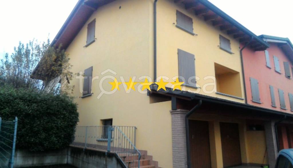 casa indipendente in vendita a Quattro Castella