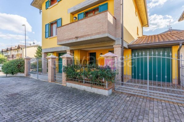 casa indipendente in vendita a Quattro Castella