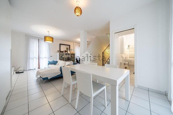 appartamento in vendita a Quattro Castella in zona Puianello