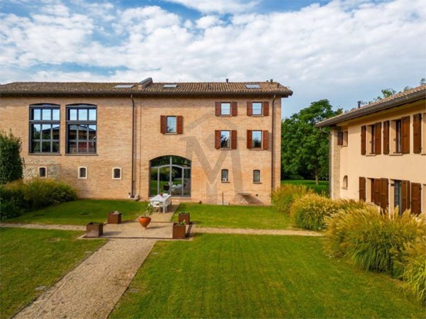 casa indipendente in vendita a Quattro Castella in zona Montecavolo