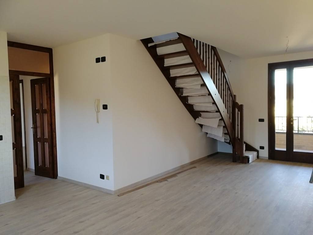 appartamento in vendita a Quattro Castella in zona Puianello