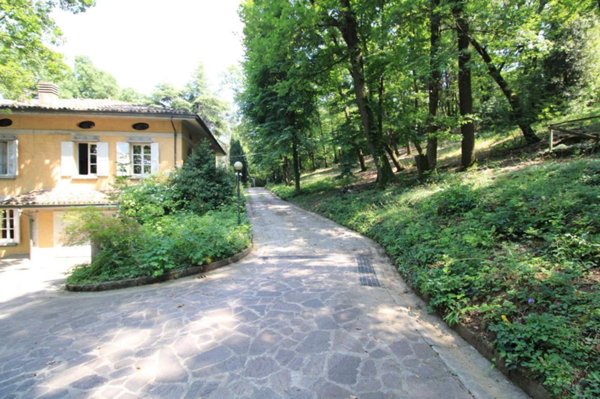 casa indipendente in vendita a Quattro Castella in zona Montecavolo