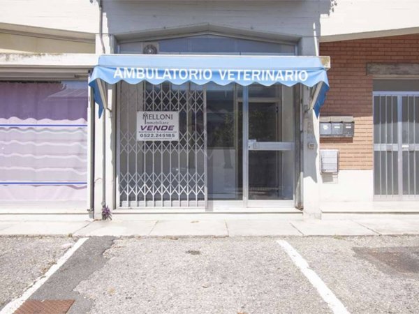 negozio in vendita a Quattro Castella