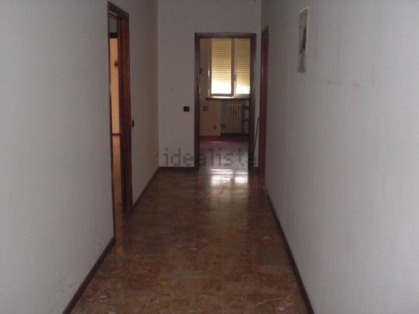 appartamento in vendita a Quattro Castella in zona Montecavolo