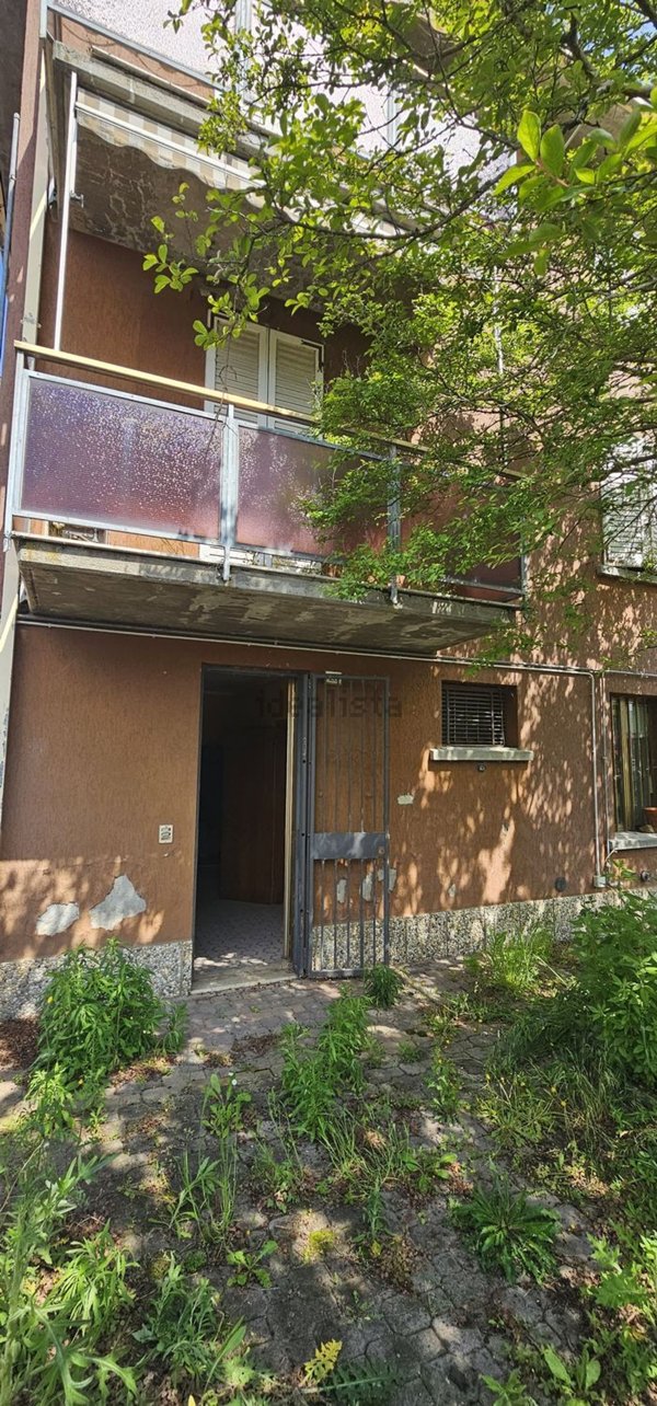 appartamento in vendita a Quattro Castella in zona Montecavolo