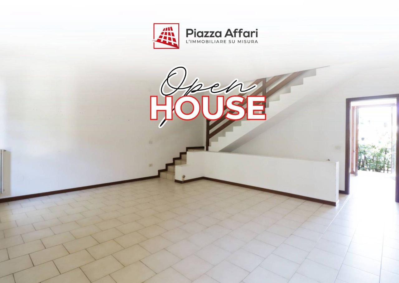 casa indipendente in vendita a Quattro Castella in zona Montecavolo