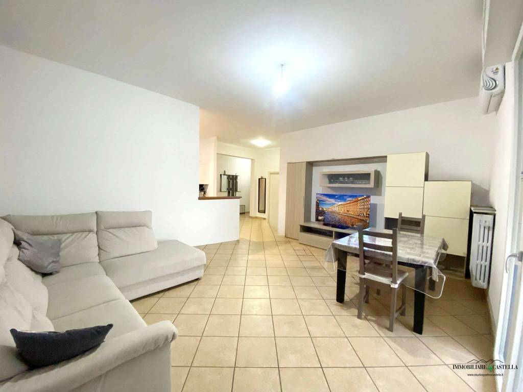 appartamento in vendita a Quattro Castella in zona Montecavolo