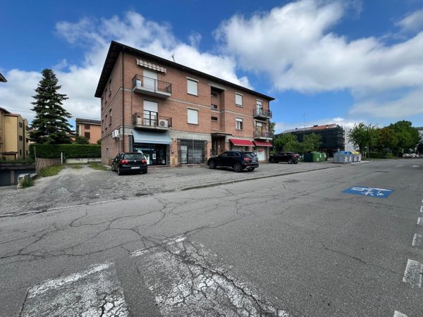 appartamento in vendita a Quattro Castella in zona Montecavolo