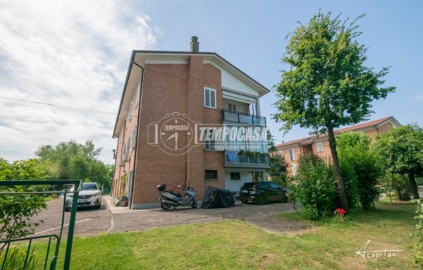 appartamento in vendita a Quattro Castella in zona Montecavolo