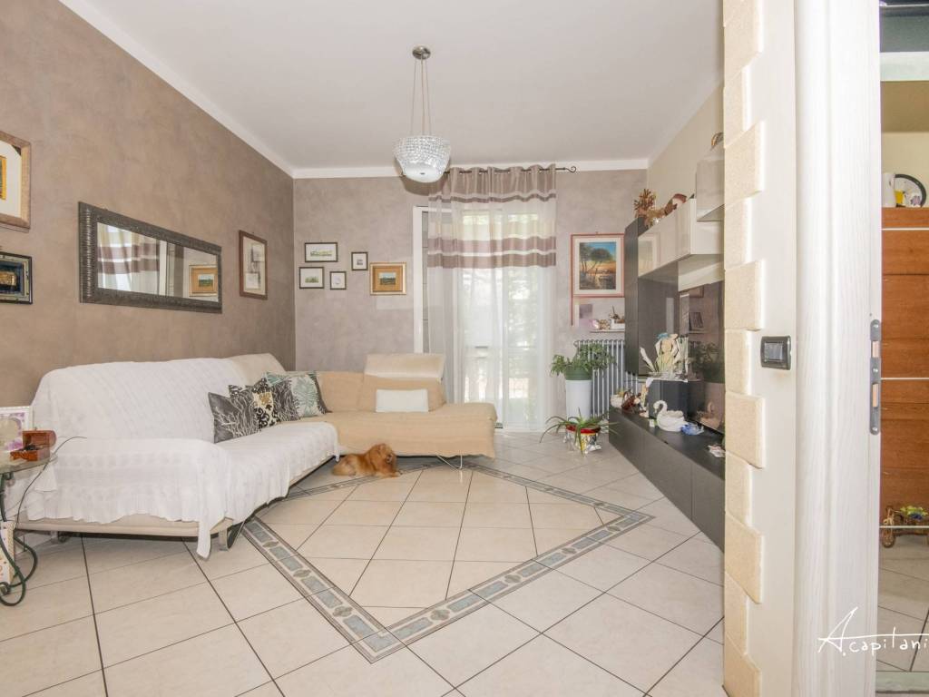 appartamento in vendita a Quattro Castella in zona Montecavolo