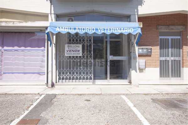 negozio in vendita a Quattro Castella