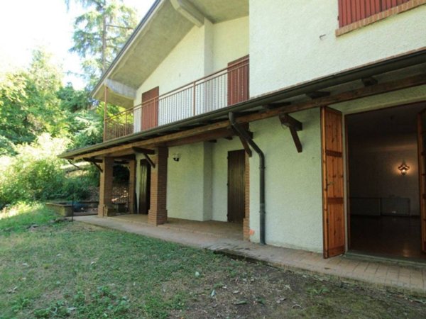 casa indipendente in vendita a Quattro Castella in zona Montecavolo