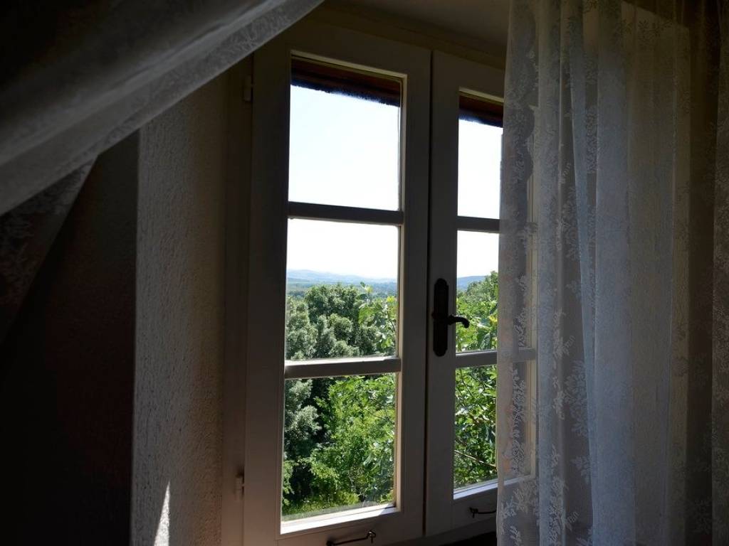 casa indipendente in vendita a Quattro Castella in zona Puianello