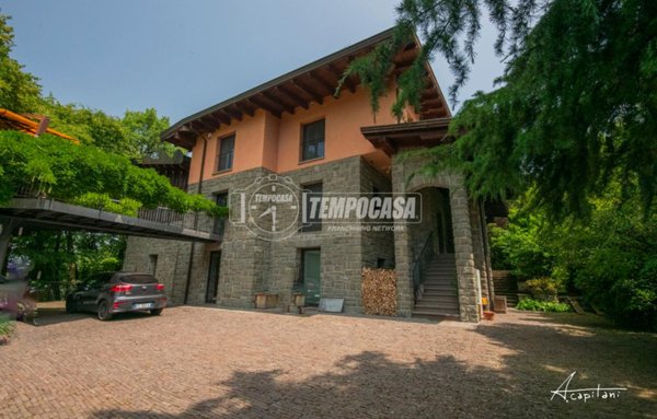 casa indipendente in vendita a Quattro Castella in zona Montecavolo