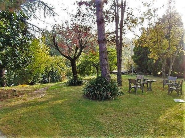 casa indipendente in vendita a Quattro Castella in zona Montecavolo