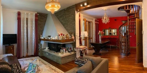 casa indipendente in vendita a Quattro Castella in zona Montecavolo